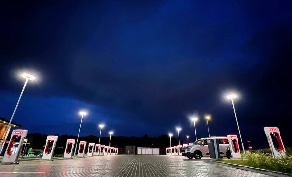 Tesla dynaaminen hinnoittelu Ruotsi.