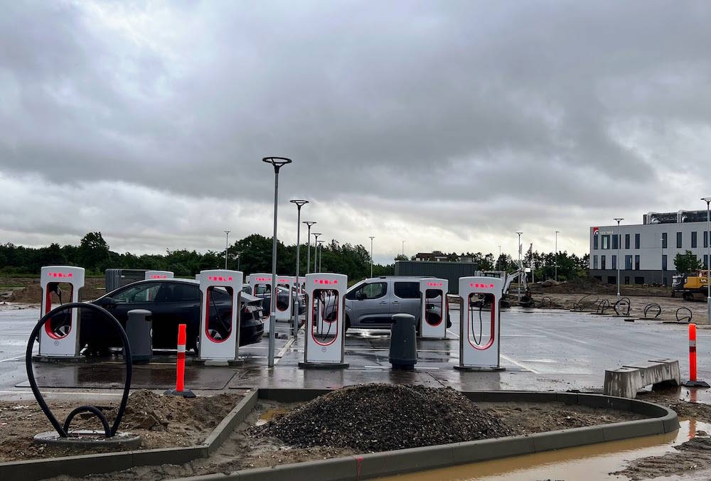 Tesla latauskenttä Kolding.