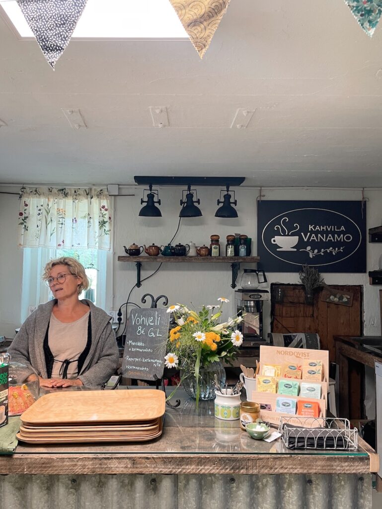Kesäkahvila Kahvila Vanamo Kukkahuone Linnea Nurmijärvi
