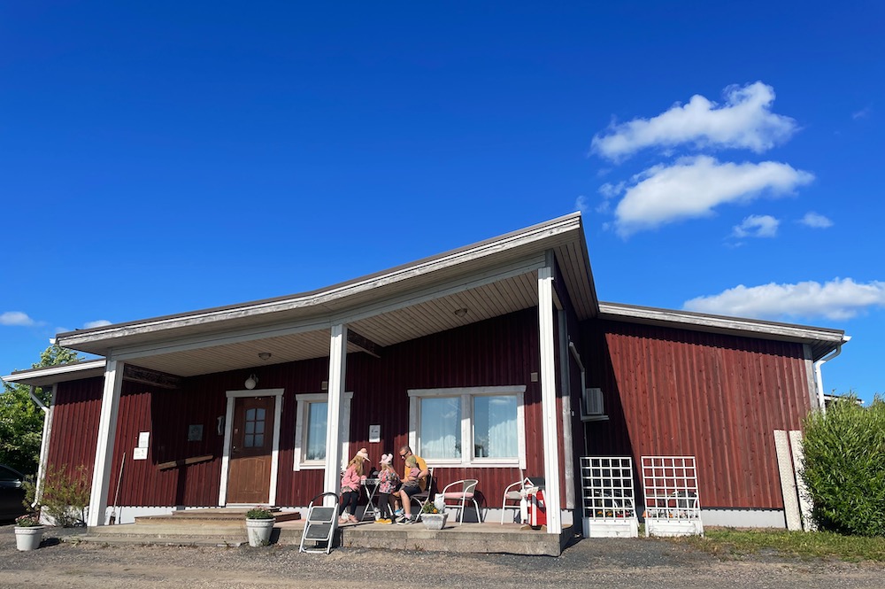 Ketolan strutsitila kesäkahvila Nurmijärvi
