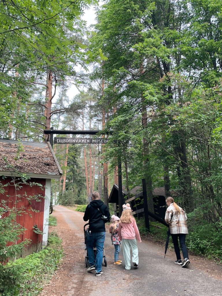 Taaborinvuori Nurmijärvi kesäteatteri