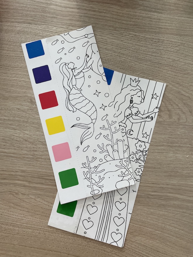 Merenneitoja värityskuvissa.