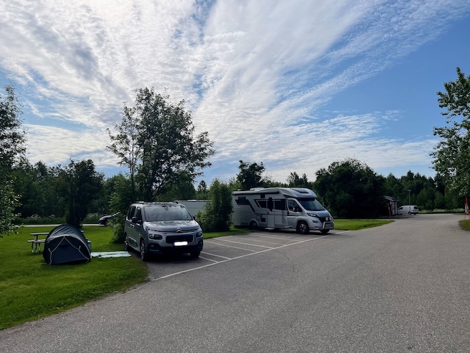 Autolla Lofooteille - Lansjärv levähdyspaikka